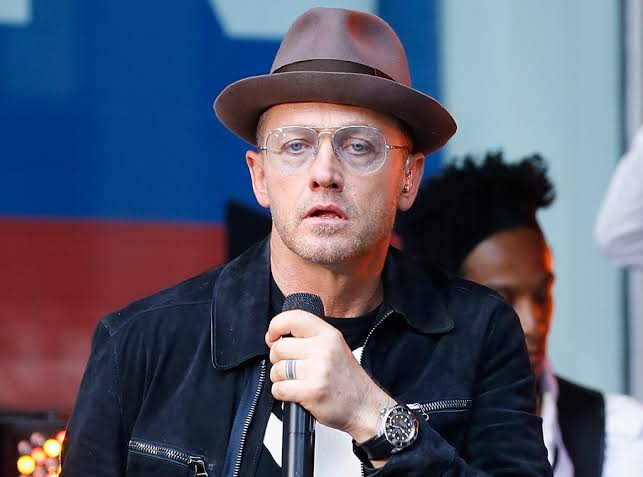 Crowd at a TobyMac show